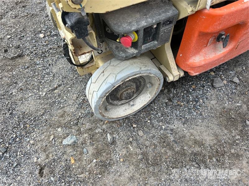 JLG 1930 ES Electric Scissor Lift 剪式升降機