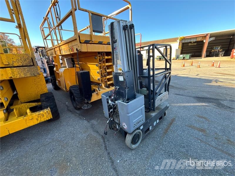 JLG 20MVL Vertical Mast Lift (Inoperable) رافعات السارية الرأسية