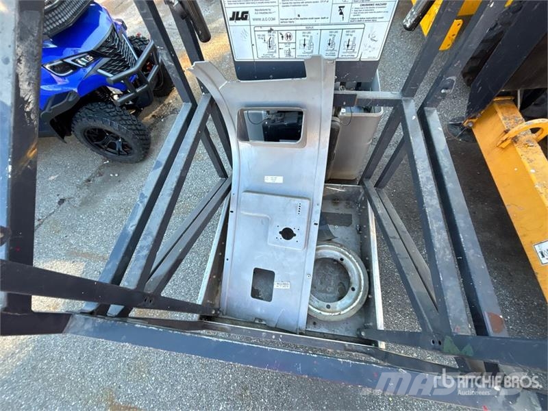 JLG 20MVL Vertical Mast Lift (Inoperable) رافعات السارية الرأسية