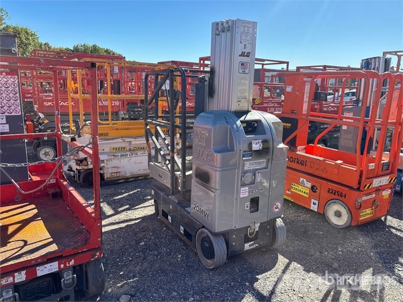 JLG 20MVL Vertical Mast Lift رافعات السارية الرأسية