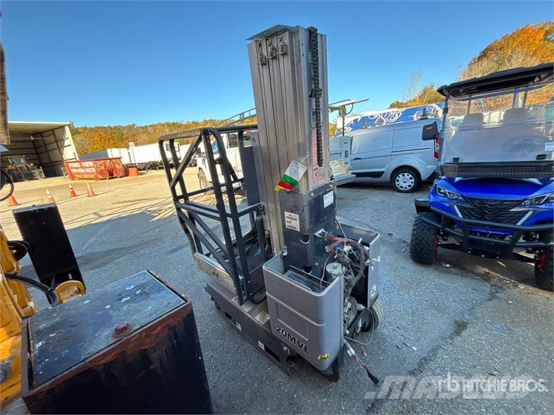 JLG 20MVL Vertical Mast Lift (Inoperable) رافعات السارية الرأسية