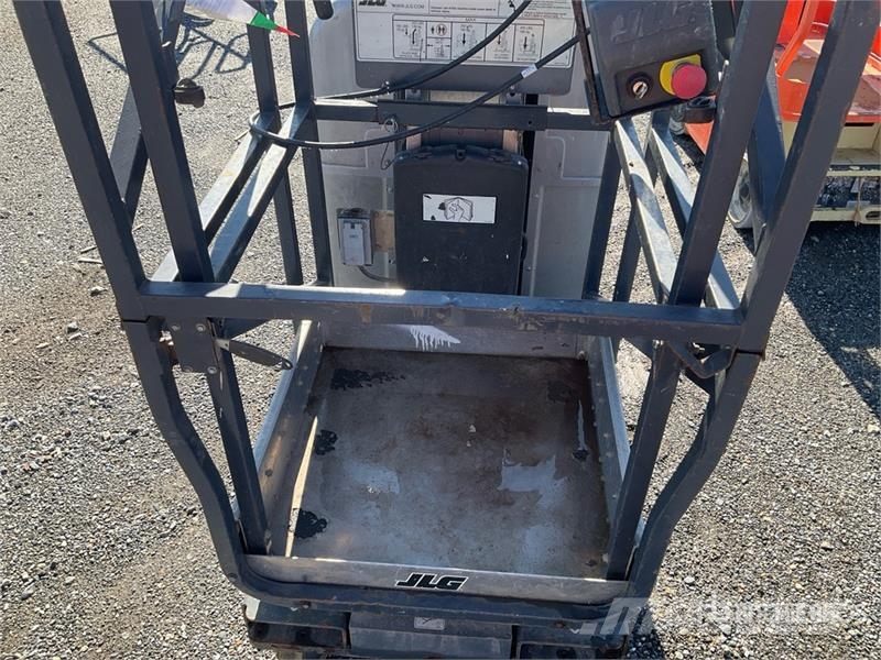 JLG 20MVL Vertical Mast Lift Jarbolne penjajuće platforme