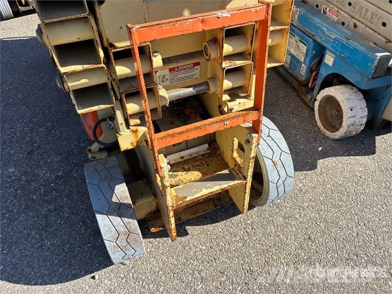 JLG 2630ES Electric Scissor Lift Scissor lifts