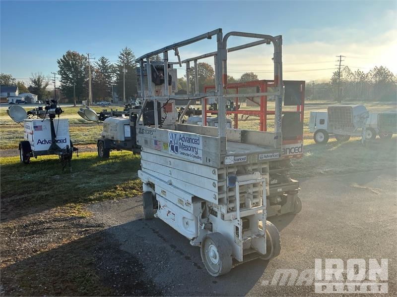 JLG 2630ES Electric Scissor Lift Plataformas tijera