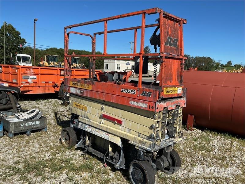 JLG 2632ES Electric Scissor Lift (Inoperable) Piattaforme a pantografo