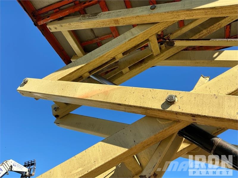 JLG 3394RT 4x4 Dual Fuel Scissor Lift Plataformas tijera