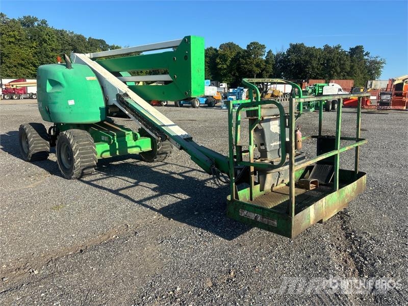 JLG 450A Series II 4WD Dual Fuel Articulating Boom Lif Nacelles articulées