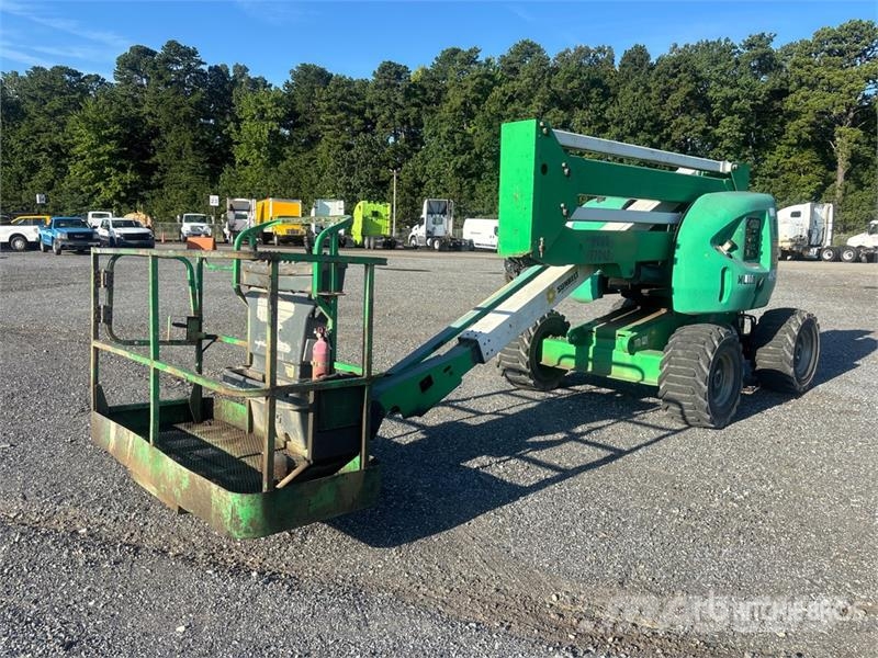 JLG 450A Series II 4WD Dual Fuel Articulating Boom Lif Nacelles articulées