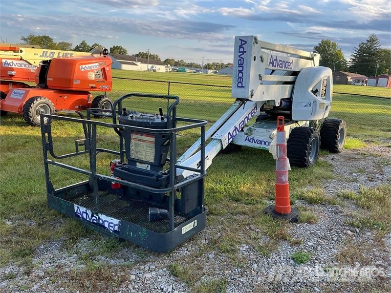 JLG 450A Series II 4WD Dual Fuel Articulating Boom Lif Articulated boom lifts