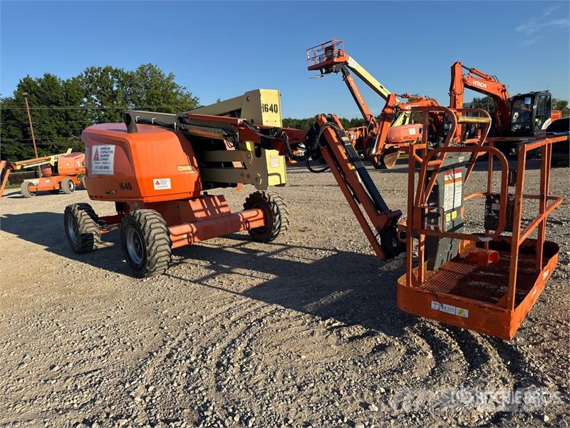 JLG 450AJ 4WD Diesel Articulating Boom Lift Piattaforme a braccio articolato