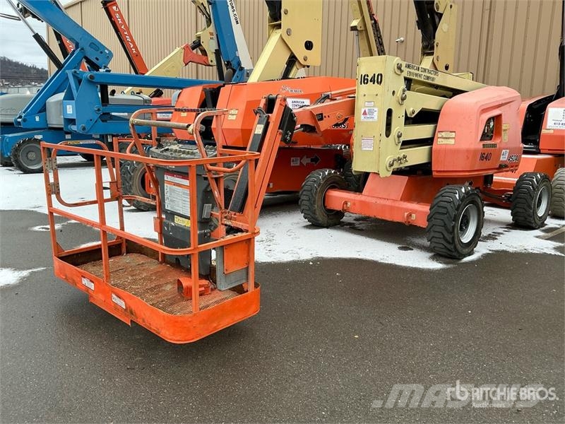 JLG 450AJ 4WD Diesel Articulating Boom Lift Piattaforme a braccio articolato