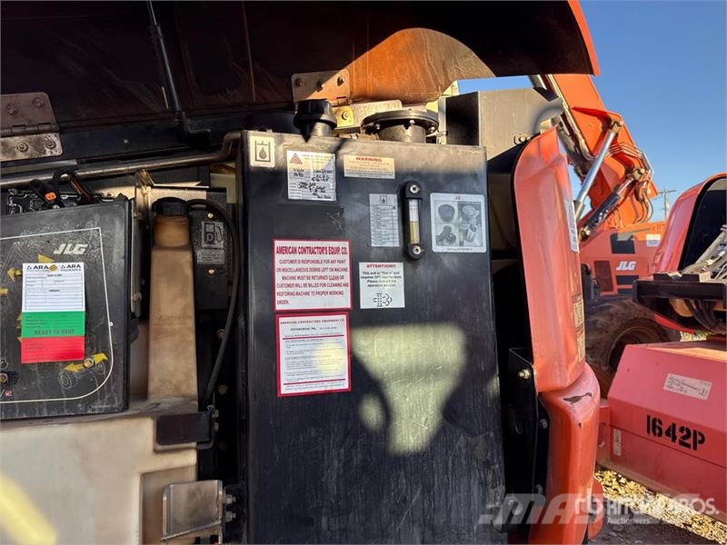 JLG 450AJ 4WD Diesel Articulating Boom Lift Piattaforme a braccio articolato