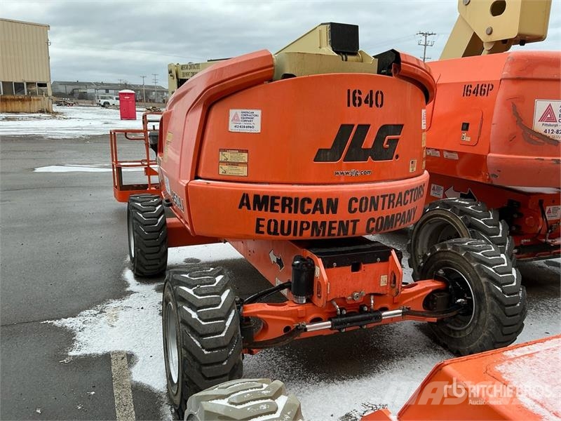 JLG 450AJ 4WD Diesel Articulating Boom Lift Piattaforme a braccio articolato
