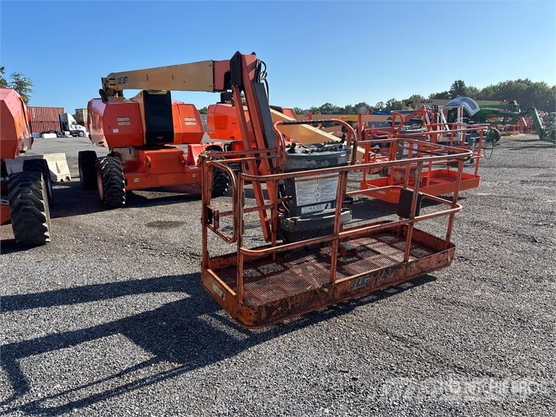 JLG 800 AJ 4WD Diesel Articulating Boom Lift (Inoperab Bomlifte med knækarm
