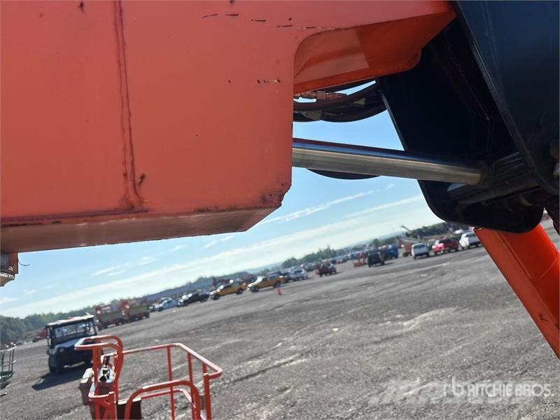 JLG 800 AJ 4WD Diesel Articulating Boom Lift (Inoperab Bomlifte med knækarm