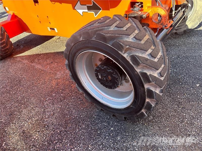 JLG 800 AJ 4WD Diesel Articulating Boom Lift (Inoperab Bomlifte med knækarm