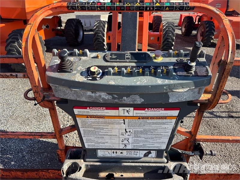 JLG 800 AJ 4WD Diesel Articulating Boom Lift (Inoperab Bomlifte med knækarm