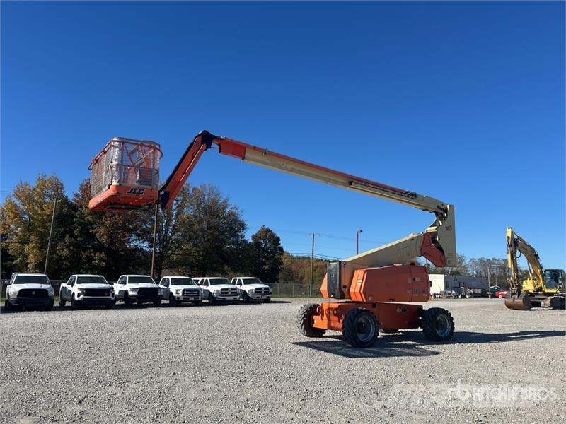 JLG 800AJ 4WD Diesel Articulating Boom Lift 曲臂高空工作平台