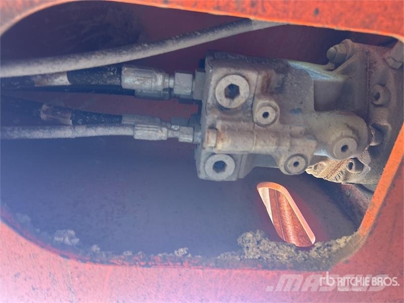 JLG 800AJ 4WD Diesel Articulating Boom Lift 曲臂高空工作平台
