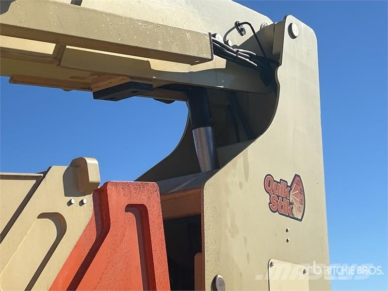 JLG 800AJ 4WD Diesel Articulating Boom Lift 曲臂高空工作平台