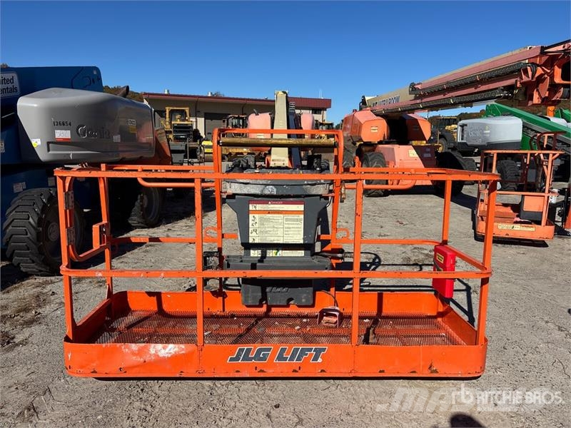 JLG 800S 4WD Diesel Telescopic Boom Lift - Factory Rec Plataformas con brazo de elevación telescópico