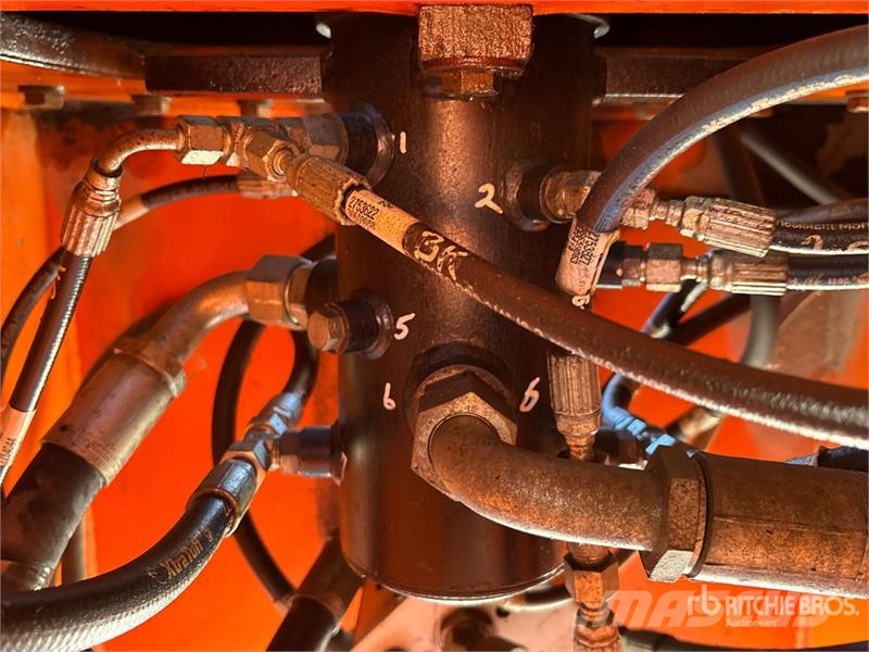 JLG 800S 4WD Diesel Telescopic Boom Lift - Factory Rec Plataformas con brazo de elevación telescópico