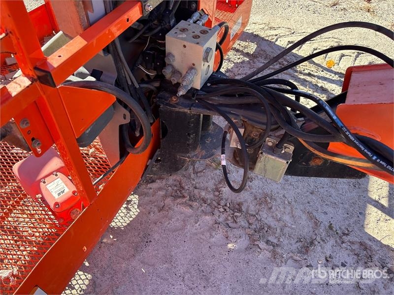 JLG 800S 4WD Diesel Telescopic Boom Lift - Factory Rec Plataformas con brazo de elevación telescópico