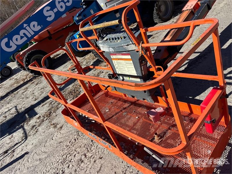JLG 800S 4WD Diesel Telescopic Boom Lift - Factory Rec Plataformas con brazo de elevación telescópico