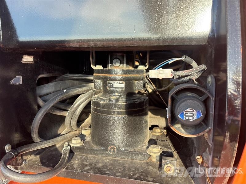 JLG 860SJ 4WD Diesel Articulating Boom Lift Articulated boom lifts