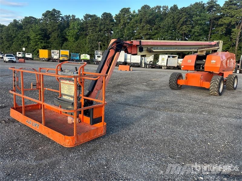 JLG 860SJ 4WD Diesel Articulating Boom Lift Articulated boom lifts