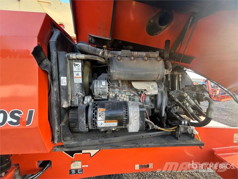 JLG 860SJ 4WD Diesel Articulating Boom Lift Articulated boom lifts