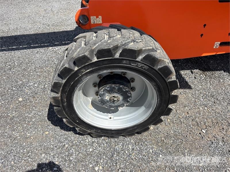 JLG 860SJ 4WD Diesel Telescopic Boom Lift Teleskopiniai keltuvai