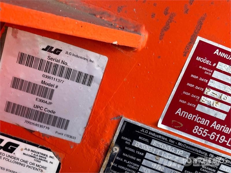 JLG E300 AJP 2WD Electric Articulating Boom Lift (Inop Zglobne dvižne ploščadi