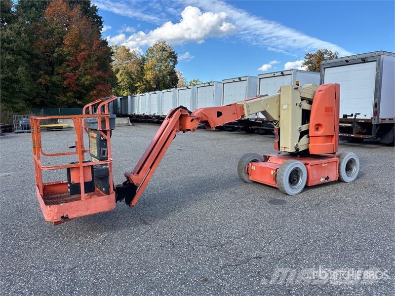 JLG E300AJP 2WD Electric Articulating Boom Lift Piattaforme a braccio articolato