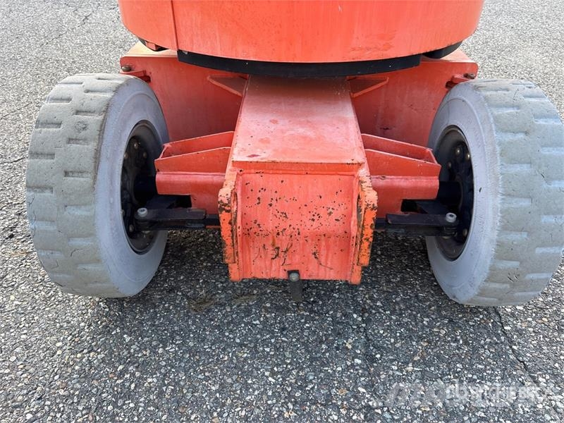 JLG E300AJP 2WD Electric Articulating Boom Lift Piattaforme a braccio articolato
