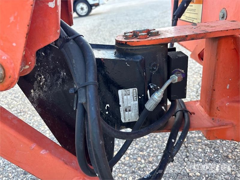JLG E300AJP 2WD Electric Articulating Boom Lift Piattaforme a braccio articolato