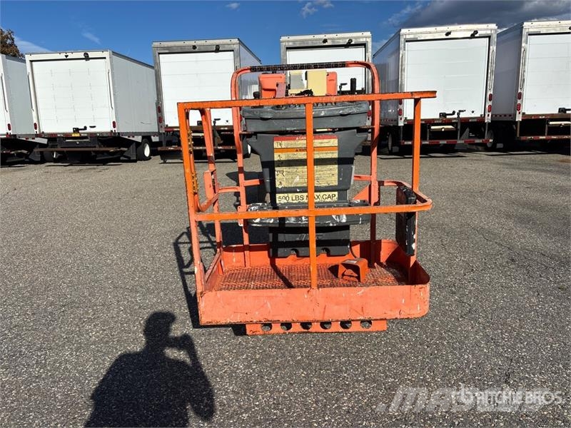 JLG E300AJP 2WD Electric Articulating Boom Lift Piattaforme a braccio articolato