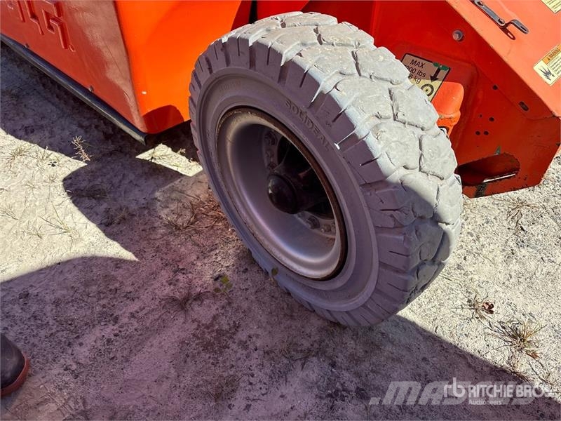 JLG E400AJPN 2WD Electric Articulating Boom Lift ブームリフト 屈伸型