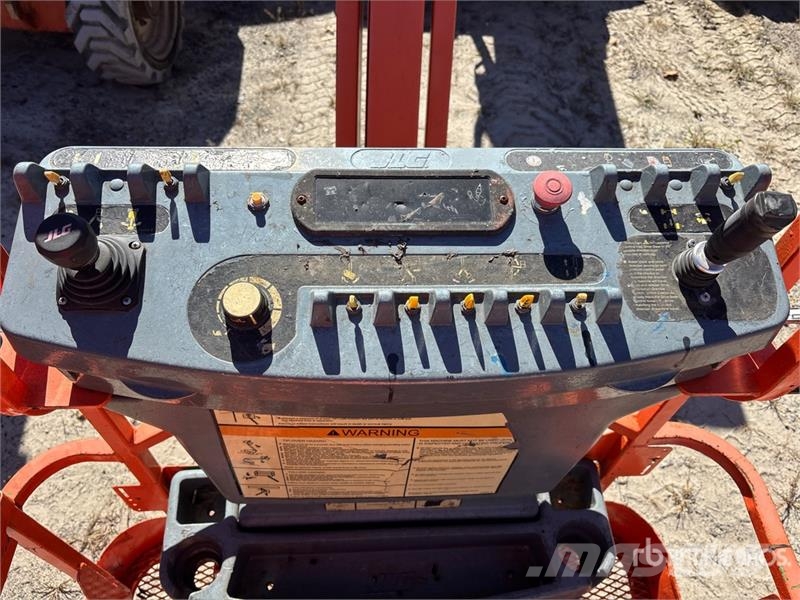 JLG E400AJPN 2WD Electric Articulating Boom Lift ブームリフト 屈伸型