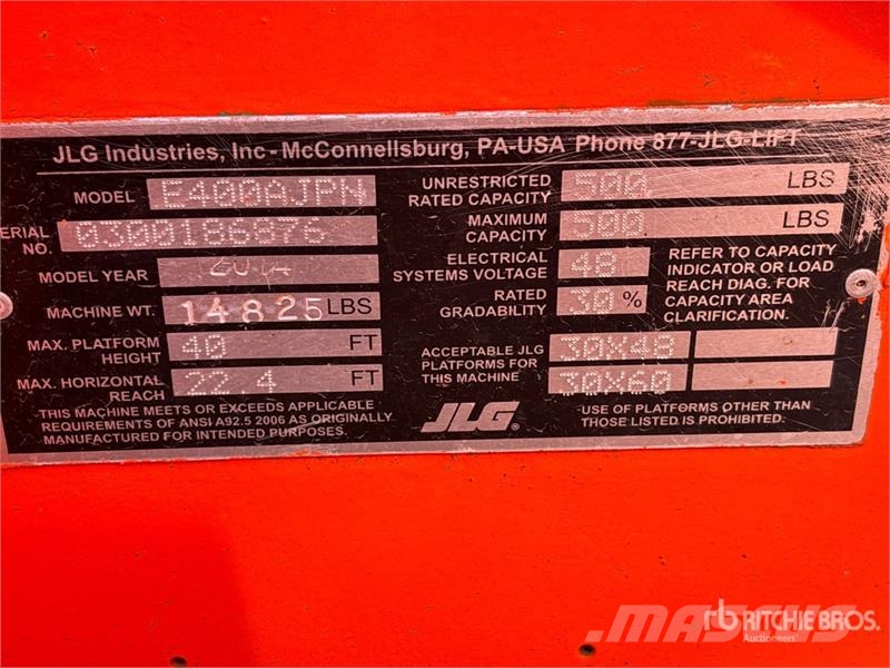 JLG E400AJPN 2WD Electric Articulating Boom Lift 曲臂高空工作平台