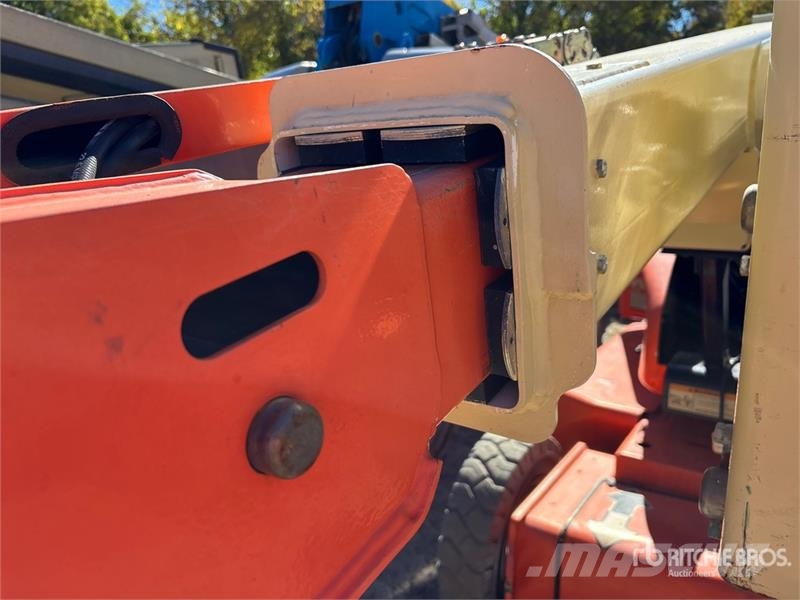 JLG E400AJPN 2WD Electric Articulating Boom Lift ブームリフト 屈伸型