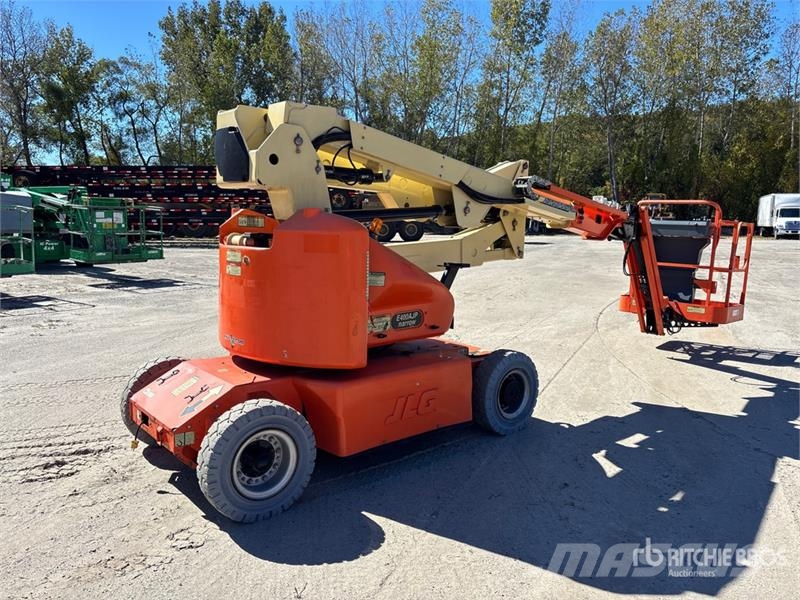 JLG E400AJPN 2WD Electric Articulating Boom Lift ブームリフト 屈伸型