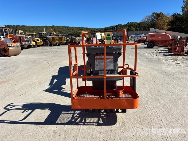 JLG E400AJPN 2WD Electric Articulating Boom Lift Plataformas elevatórias articuladas