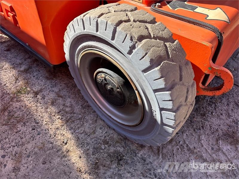 JLG E400AJPN 2WD Electric Articulating Boom Lift ブームリフト 屈伸型