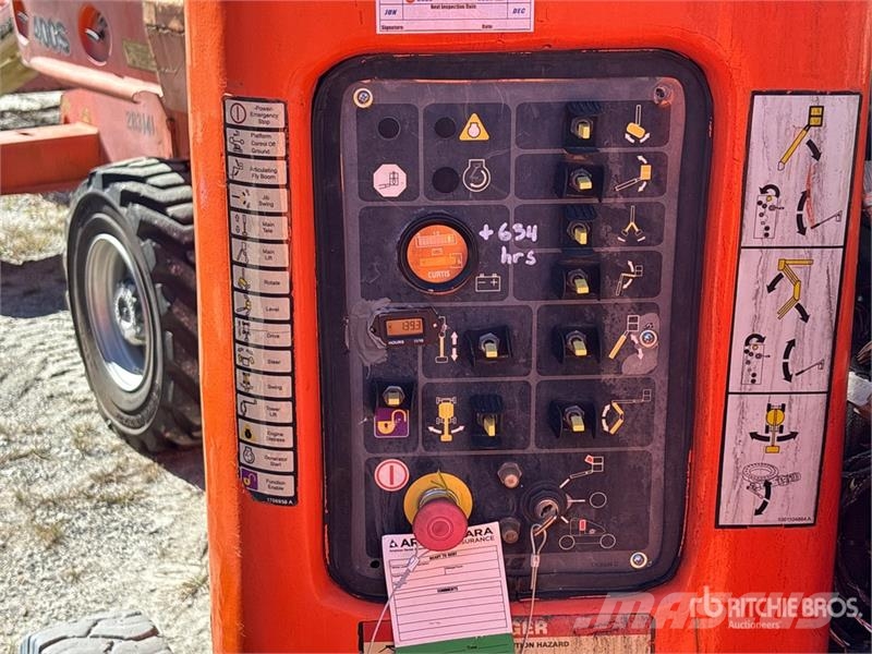 JLG E400AJPN 2WD Electric Articulating Boom Lift ブームリフト 屈伸型