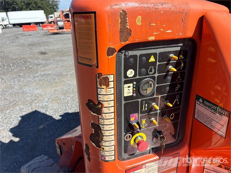 JLG E400AN 2WD Electric Articulating Boom Lift Strēles pacēlāji