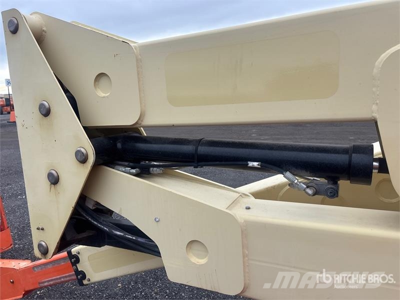 JLG E400AN 2WD Electric Articulating Boom Lift Articulated boom lifts