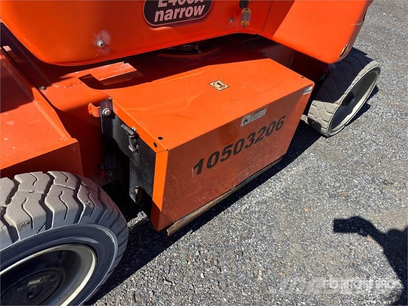 JLG E400AN 2WD Electric Articulating Boom Lift Strēles pacēlāji