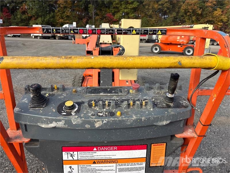 JLG E450AJ 2WD Electric Articulating Boom Lift Articulated boom lifts
