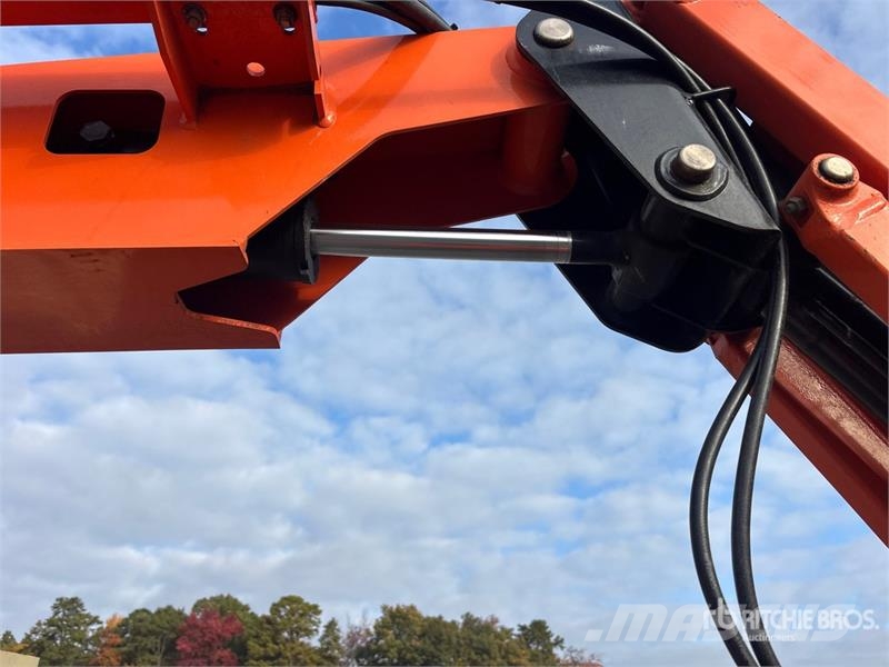 JLG E450AJ 2WD Electric Articulating Boom Lift Articulated boom lifts